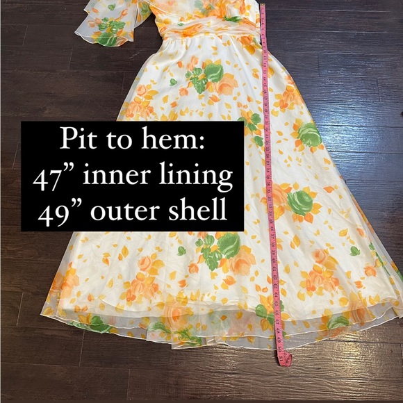 Authentic vintage 1970's Lorrie Deb gown with cape - Picture 8 of 17